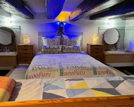 Cosy Loft Au Coeur De Centre דירה